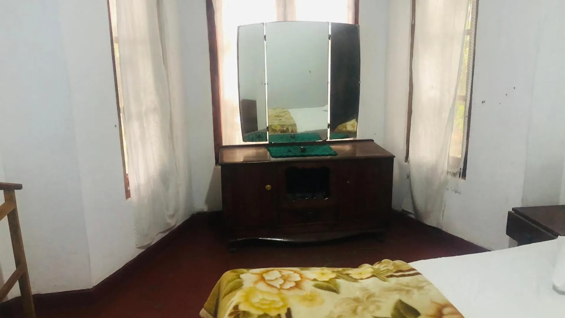 Lake And Lake Homestay Nuwara Eliya